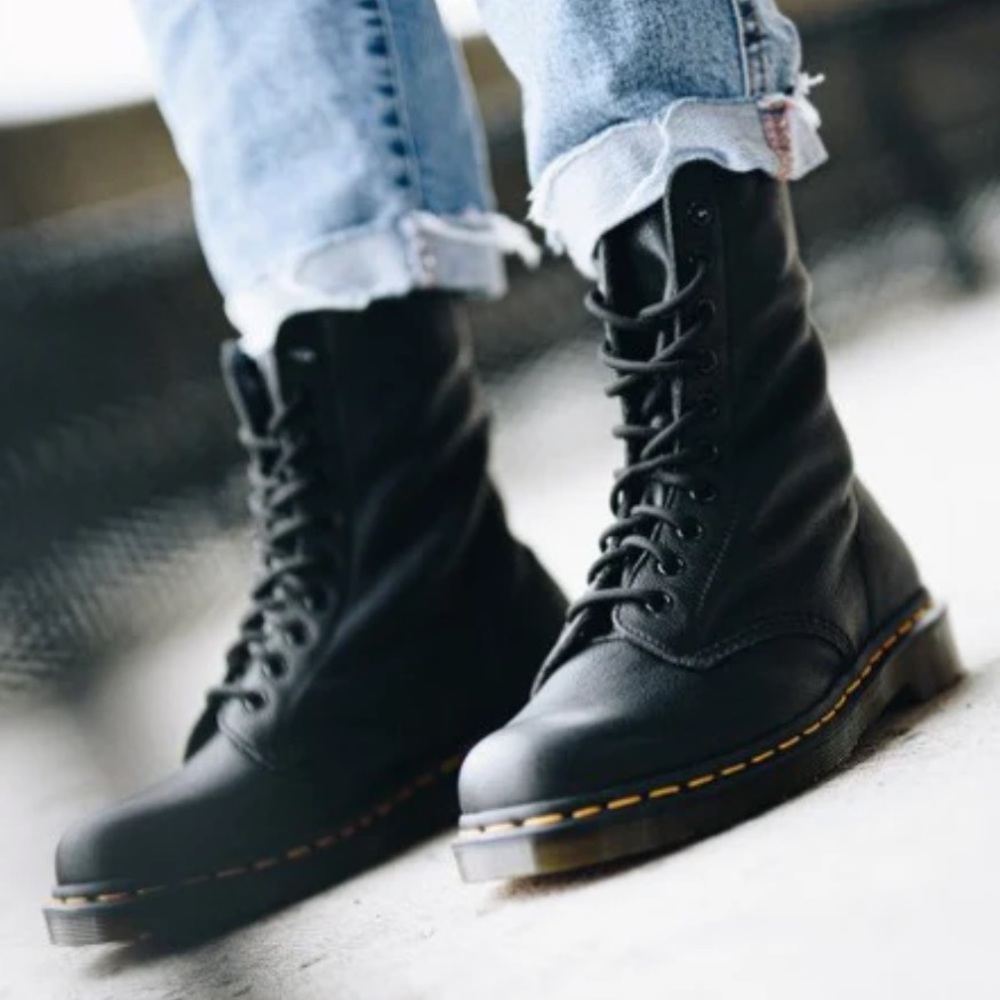 Dr. Martens 1490 VIRGINIA LEATHER MID CALF BOOTS - Picture 1 of 16